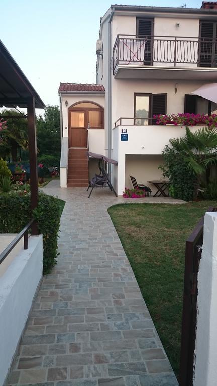 Apartment Devcic Porec Exterior photo